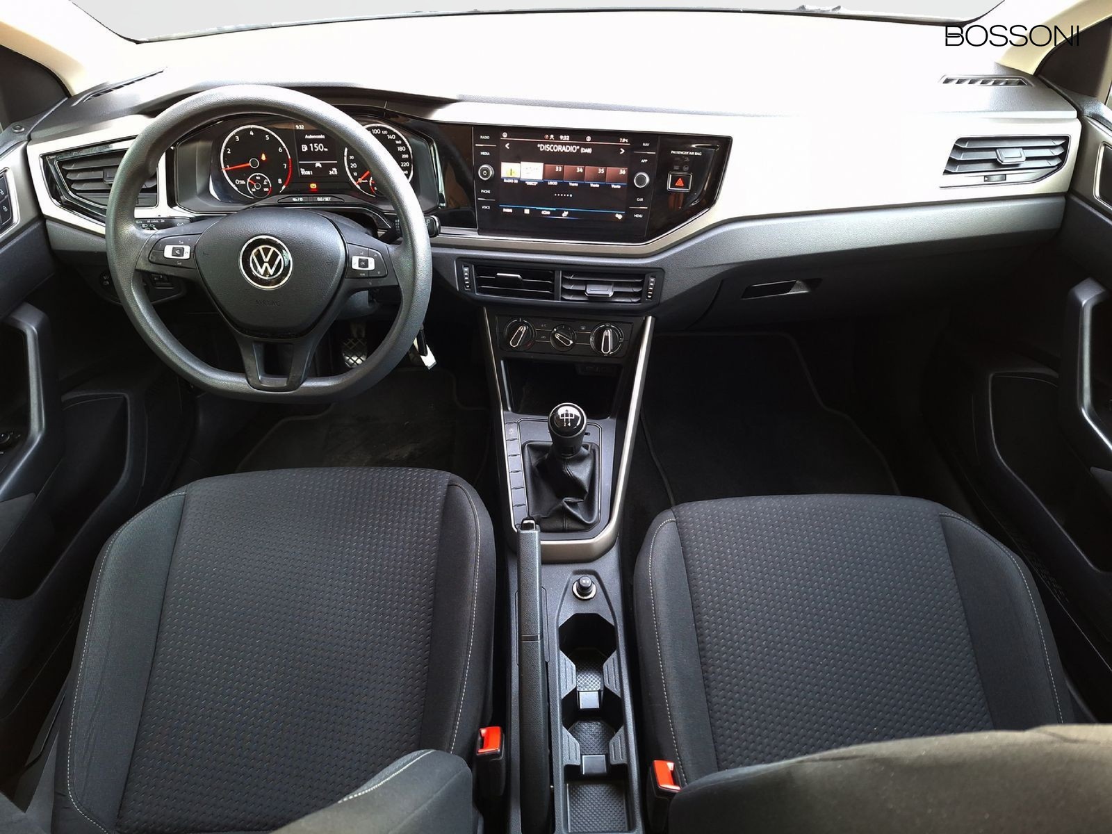 8 - Volkswagen Polo 1.0 tsi 95cv style