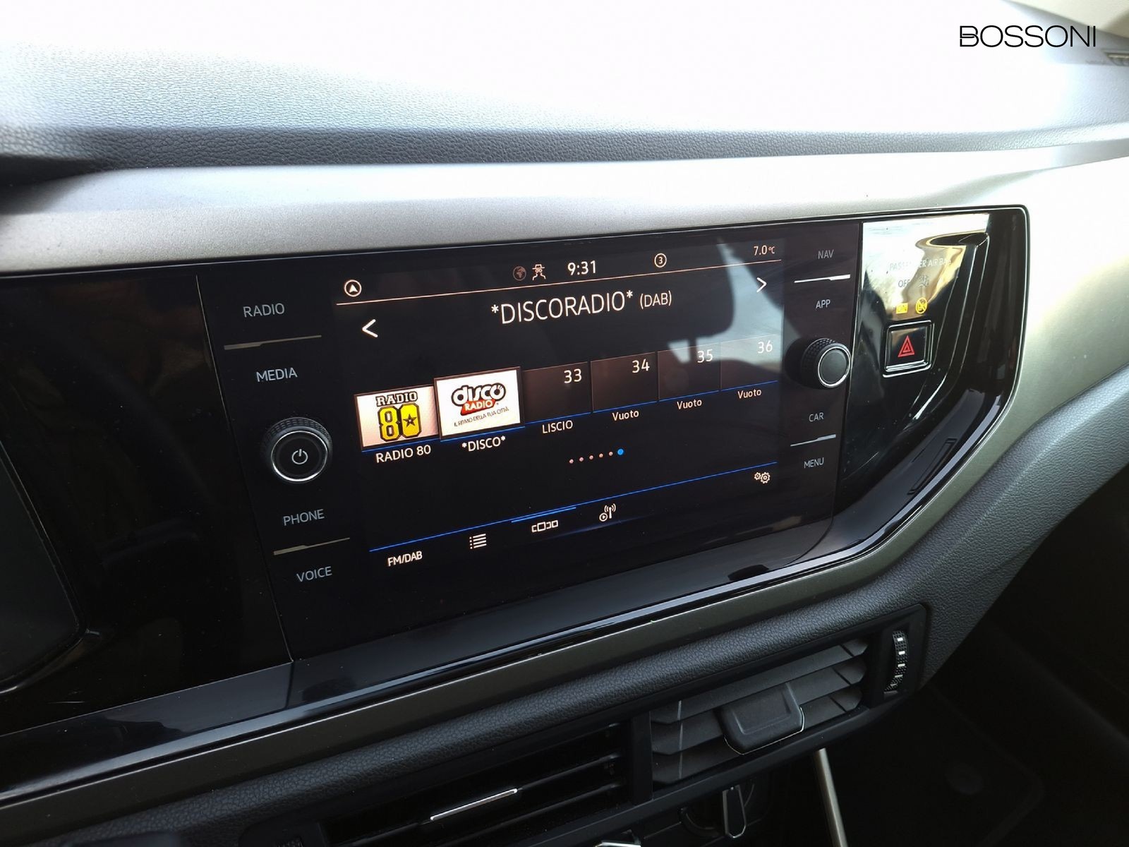 16 - Volkswagen Polo 1.0 tsi 95cv style