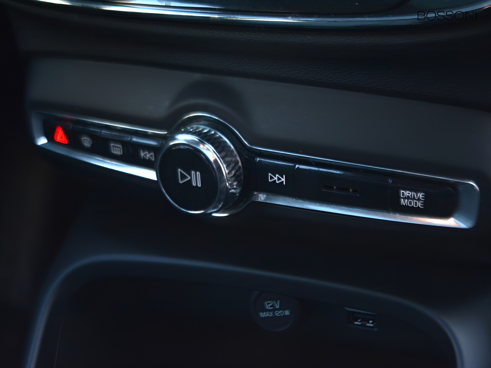 11 - Volvo XC40 1.5 t4 recharge plug-in-hybrid inscription geartronic my21