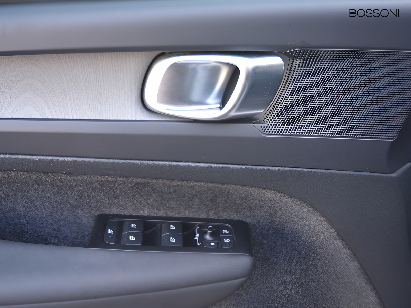 15 - Volvo XC40 1.5 t4 recharge plug-in-hybrid inscription geartronic my21