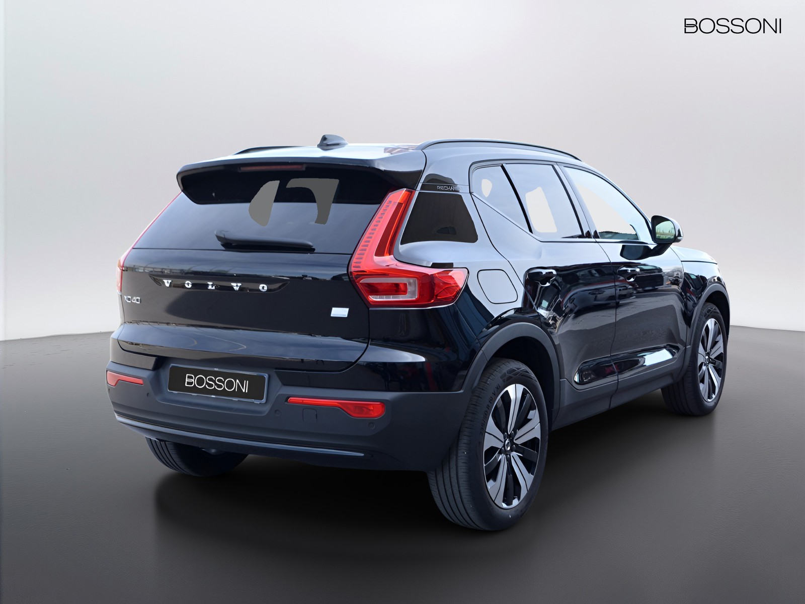 3 - Volvo XC40 1.5 t4 recharge plug-in-hybrid plus dark automatico