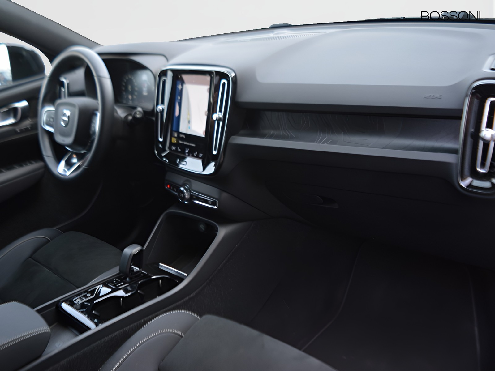 9 - Volvo XC40 1.5 t4 recharge plug-in-hybrid plus dark automatico