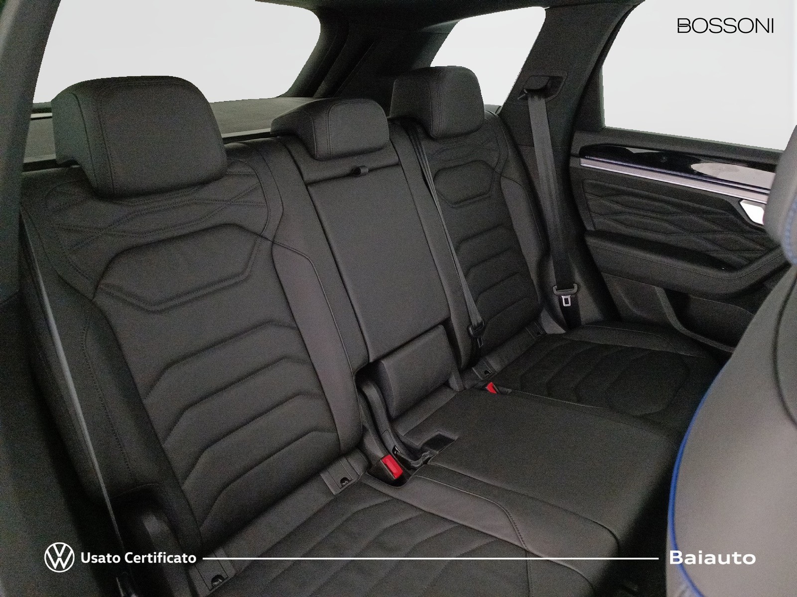 17 - Volkswagen Touareg 3.0 v6 tsi ehybrid r 4motion tiptronic