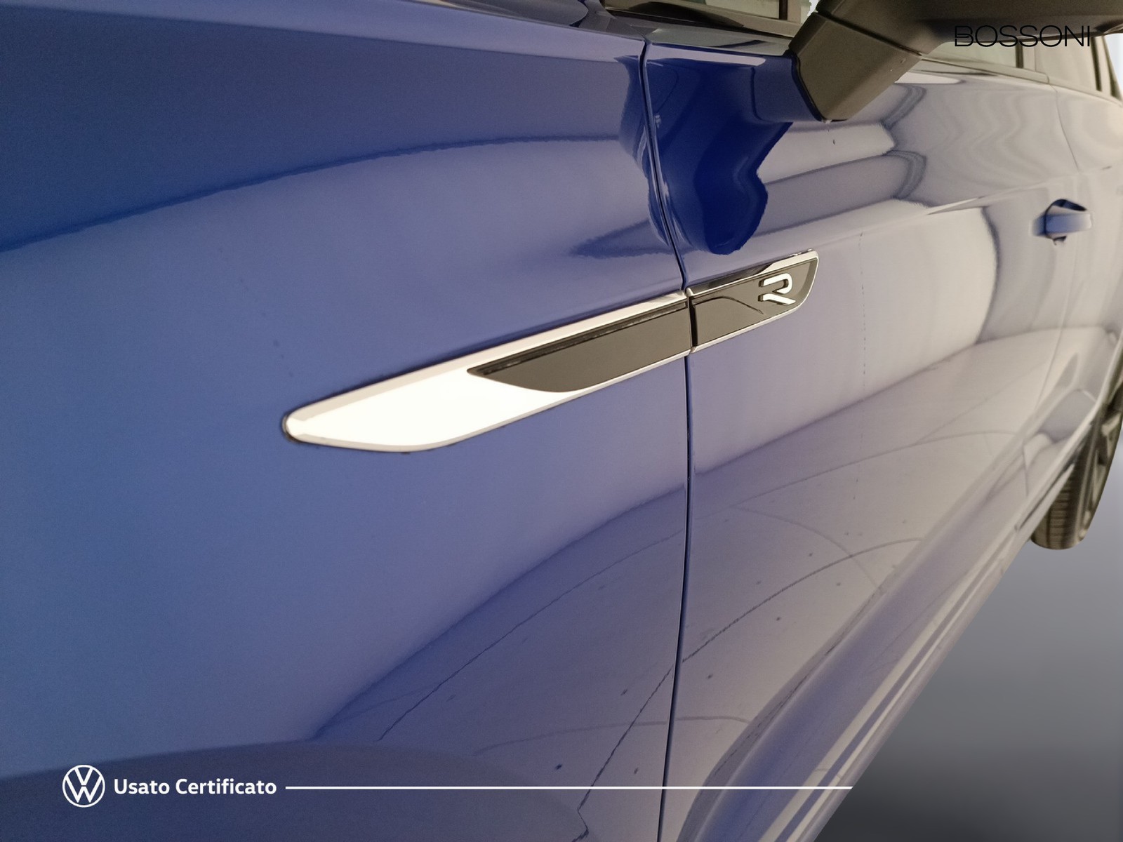 18 - Volkswagen Touareg 3.0 v6 tsi ehybrid r 4motion tiptronic