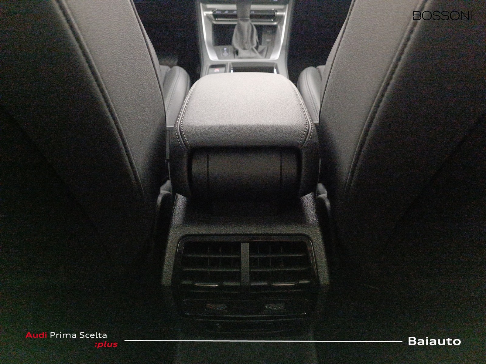 14 - Audi Q3 35 2.0 tdi business advanced s tronic