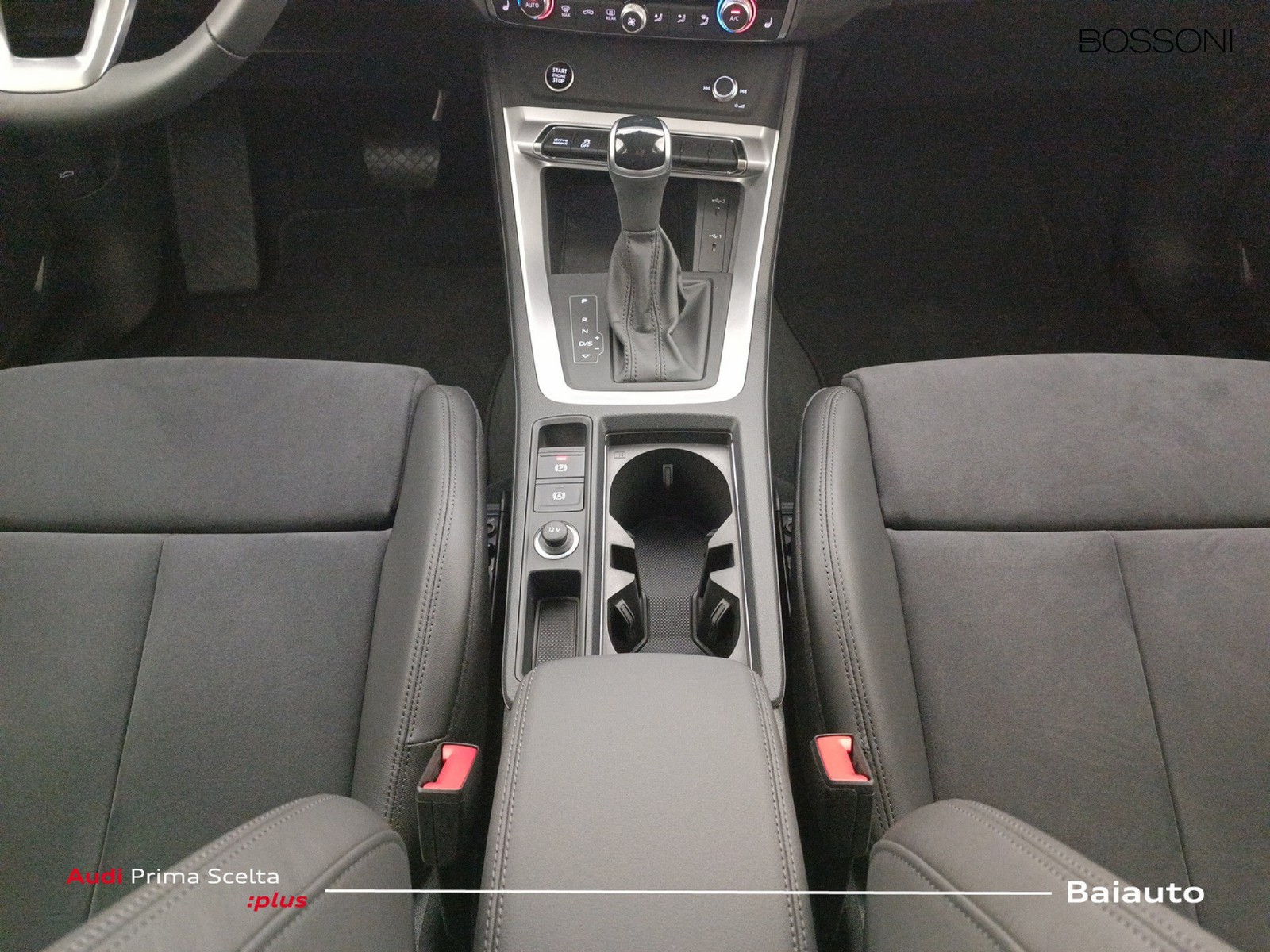 15 - Audi Q3 35 2.0 tdi business advanced s tronic