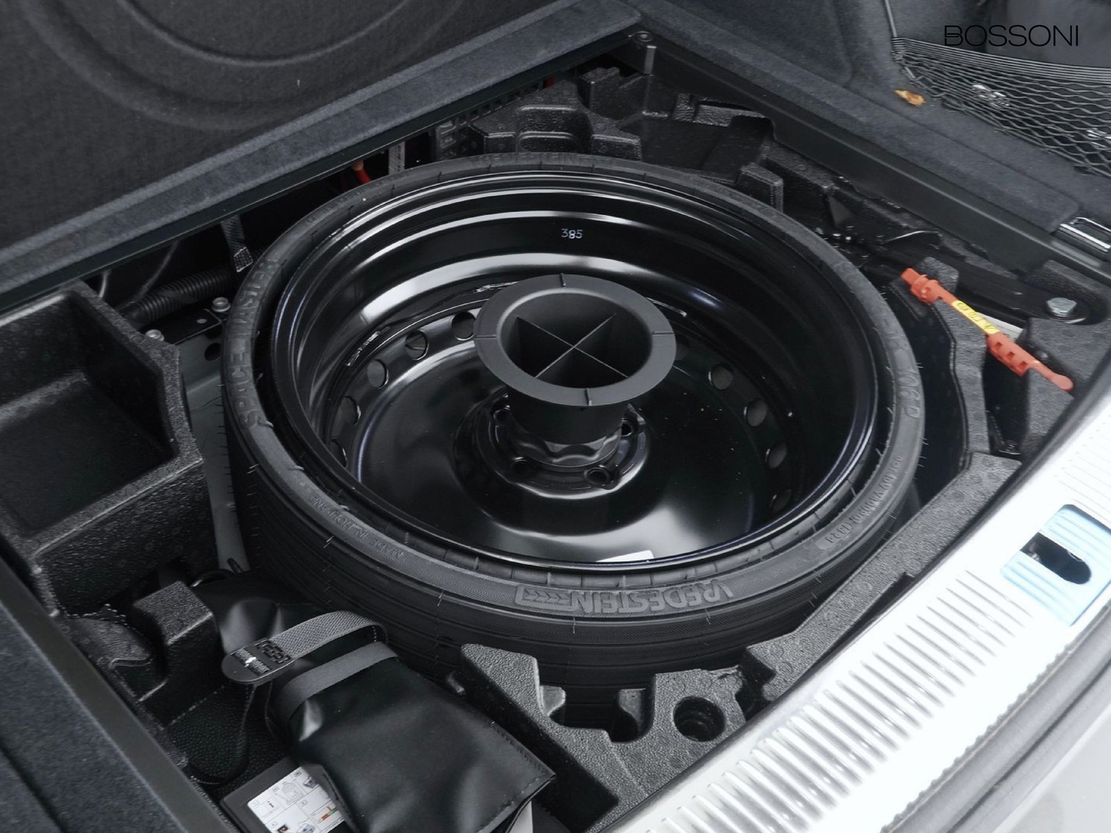 33 - Audi Q5 sportback 40 2.0 tdi mhev 12v s line quattro s tronic