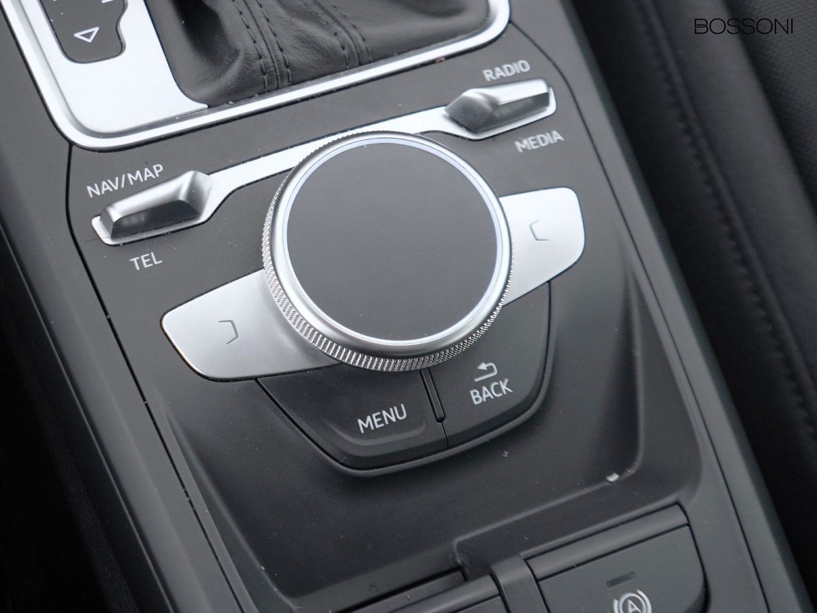 24 - Audi Q2 30 2.0 tdi admired advanced s tronic