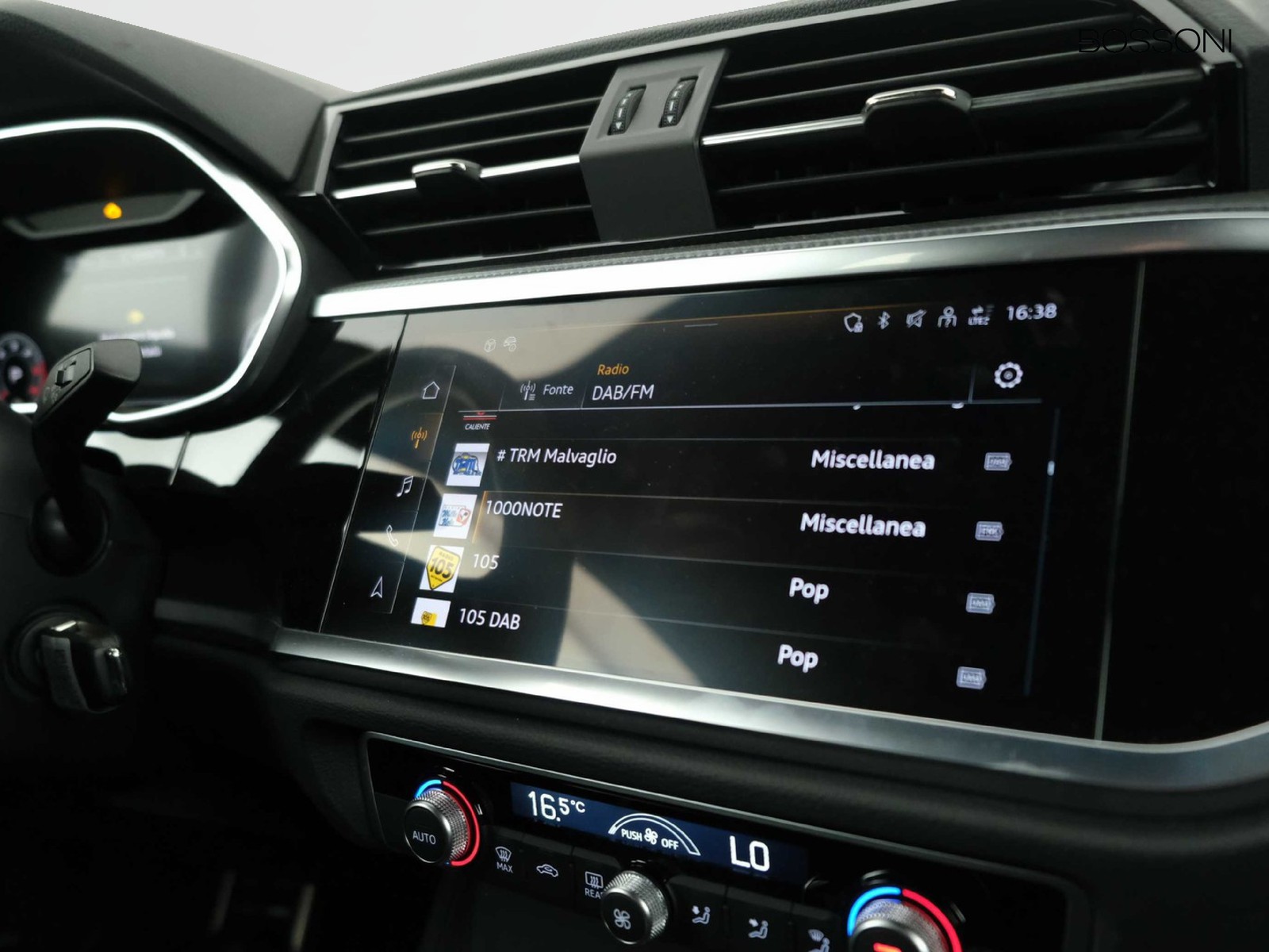 22 - Audi Q3 35 2.0 tdi s line edition s tronic