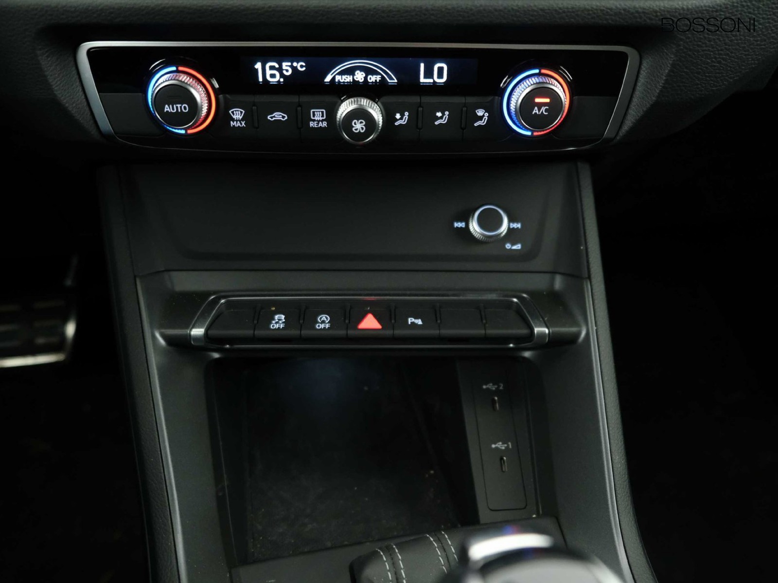 24 - Audi Q3 35 2.0 tdi s line edition s tronic