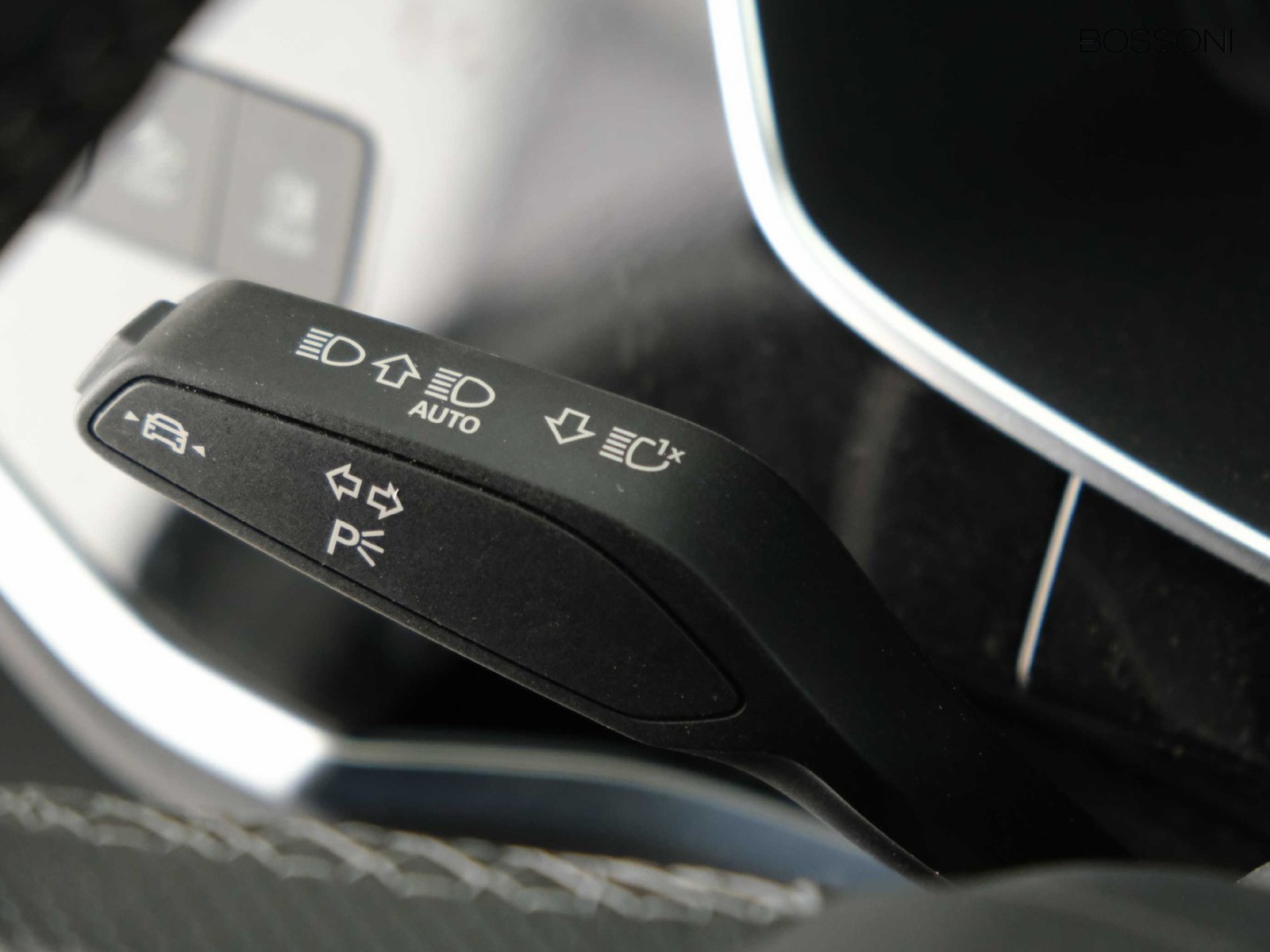 28 - Audi Q3 35 2.0 tdi s line edition s tronic