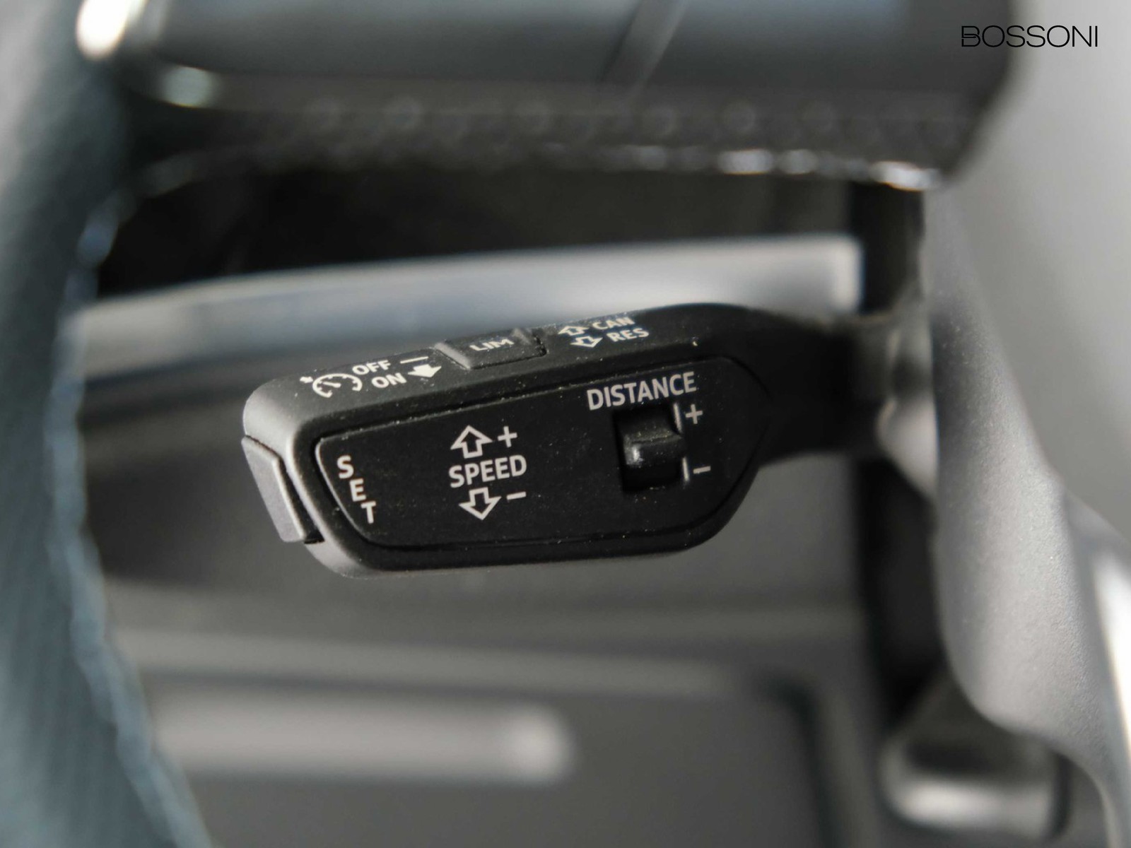 29 - Audi Q3 35 2.0 tdi s line edition s tronic