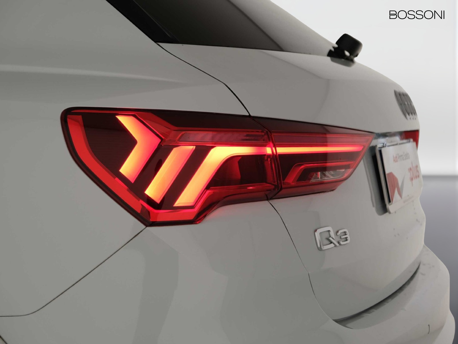 44 - Audi Q3 35 2.0 tdi s line edition s tronic