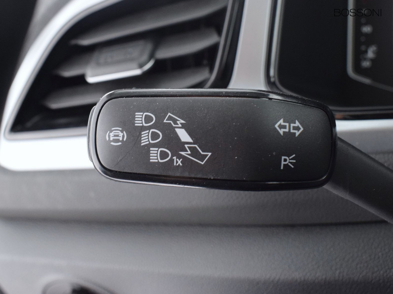 26 - Volkswagen T-Roc 2.0 tdi scr 115cv life