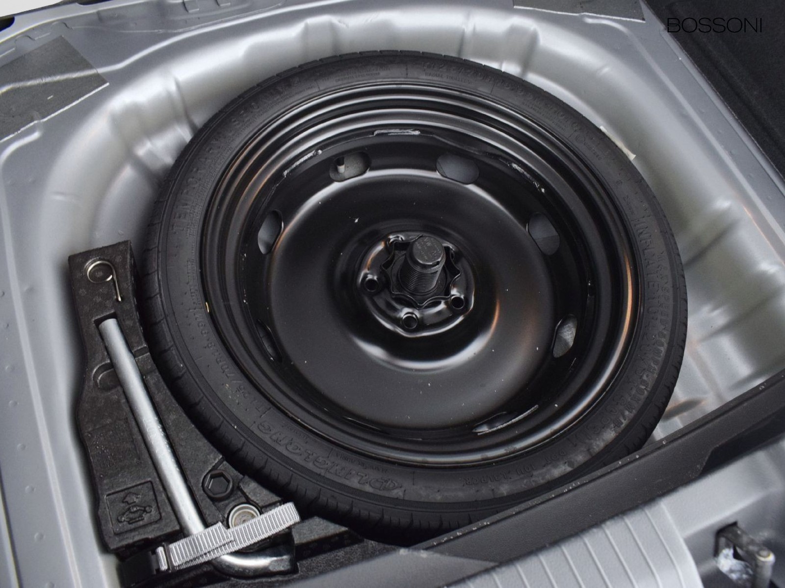 32 - Volkswagen T-Roc 2.0 tdi scr 115cv life