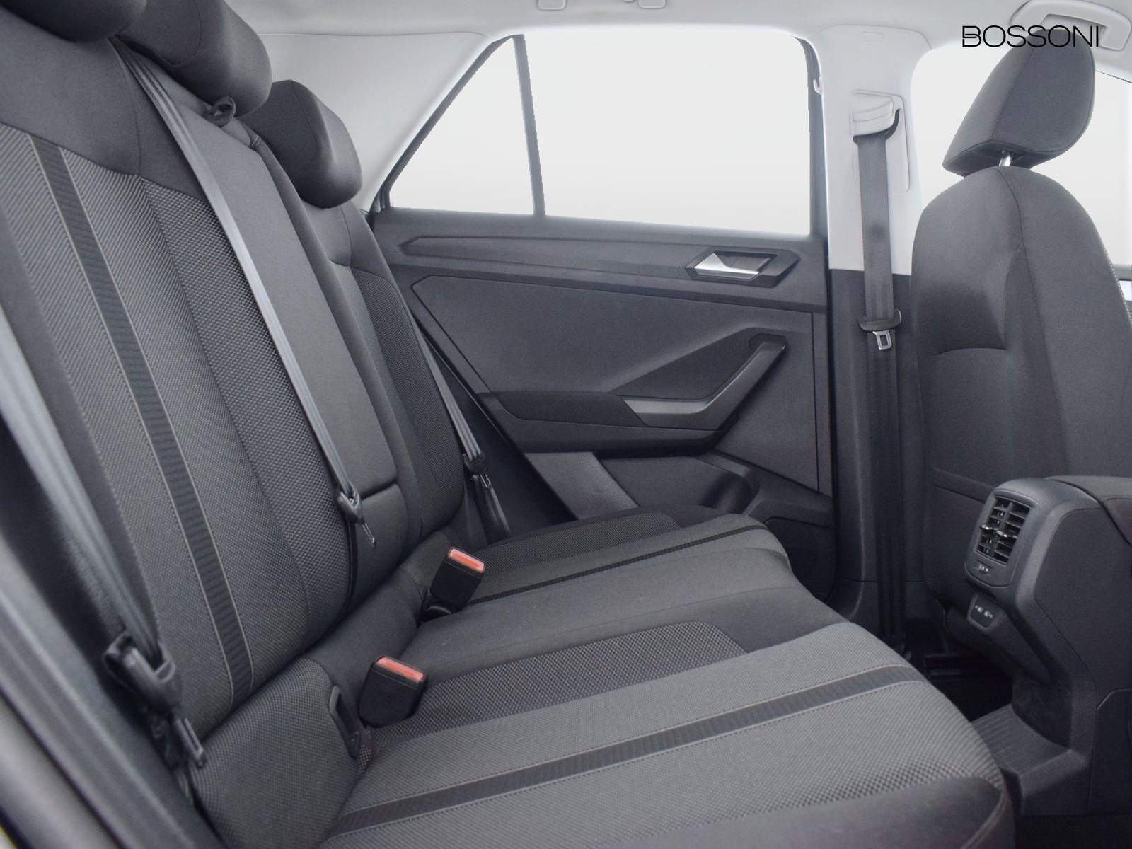 9 - Volkswagen T-Roc 2.0 tdi scr 150cv life dsg