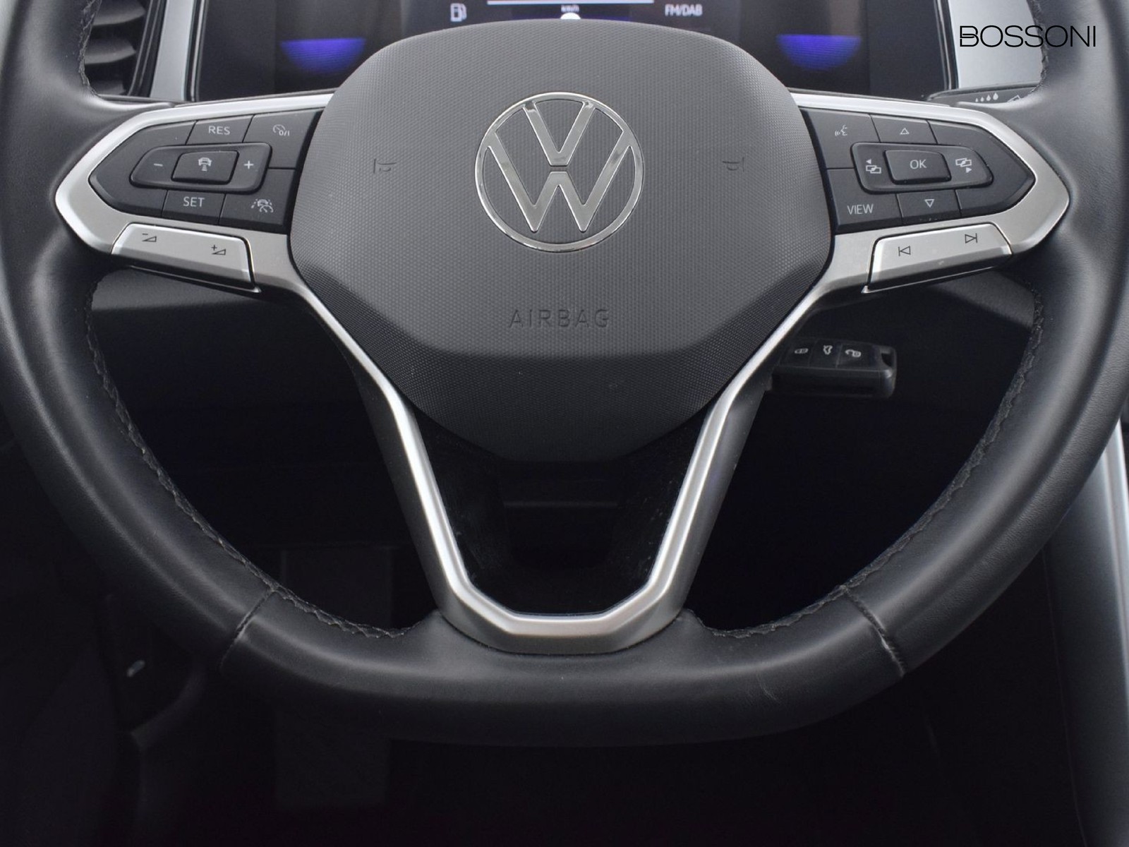 15 - Volkswagen T-Roc 2.0 tdi scr 150cv life dsg