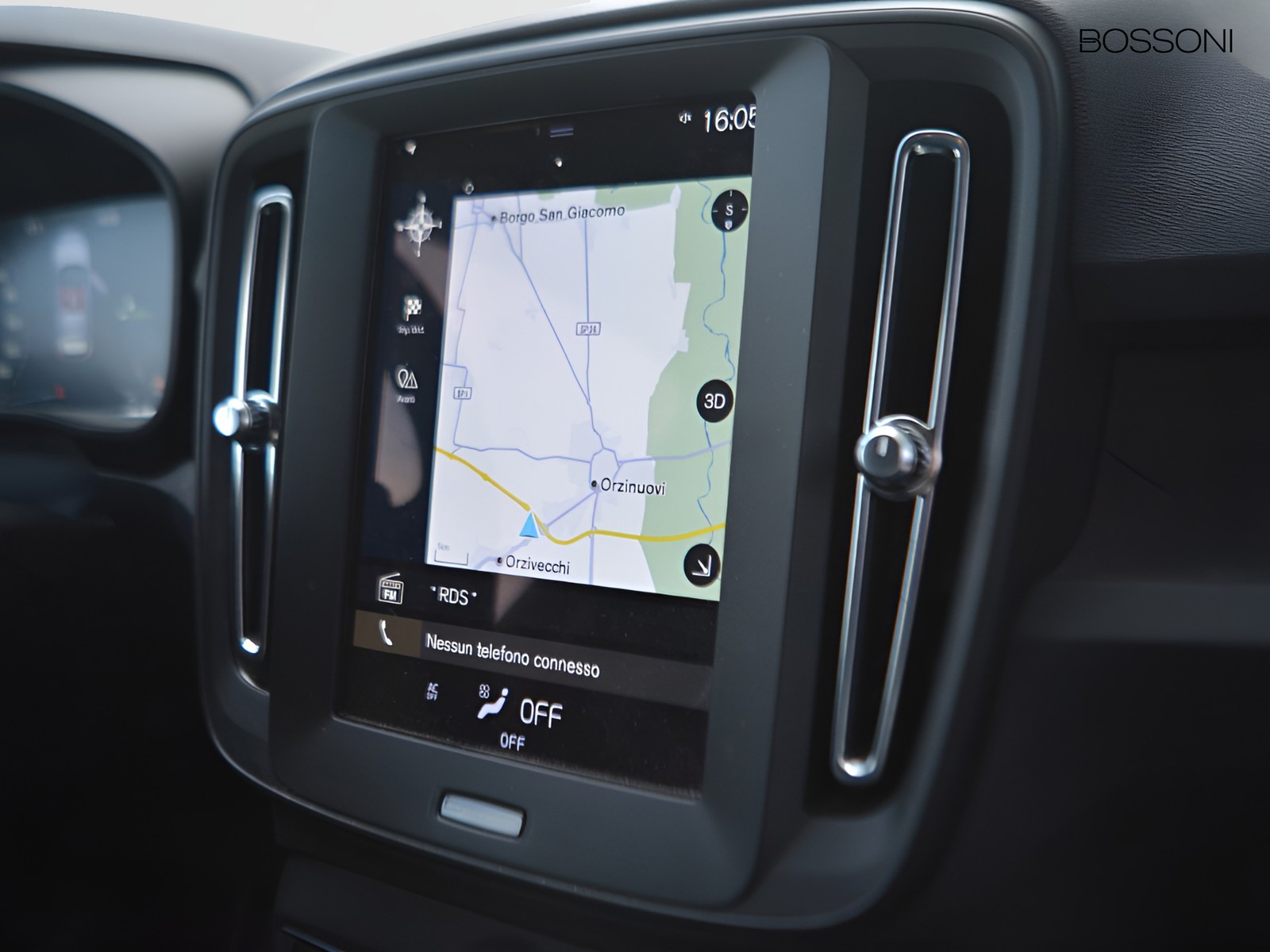 11 - Volvo XC40 1.5 t4 recharge plug-in-hybrid essential automatico