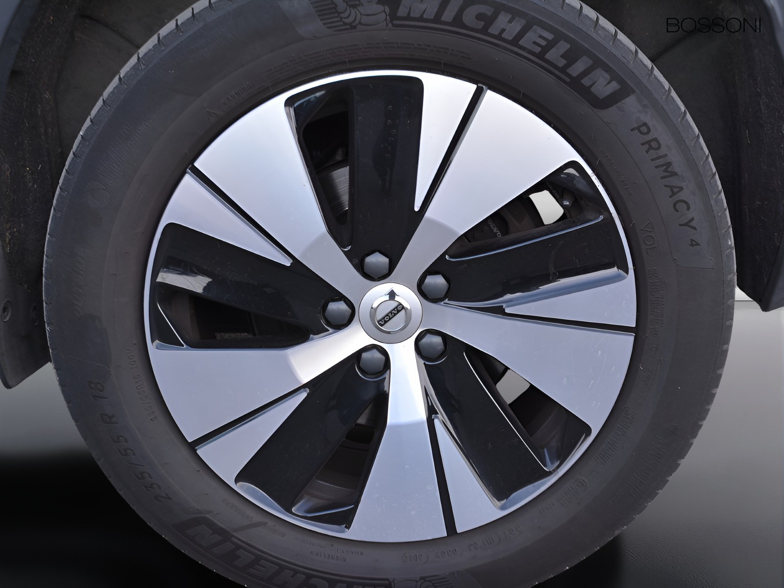 18 - Volvo XC40 1.5 t4 recharge plug-in-hybrid essential automatico