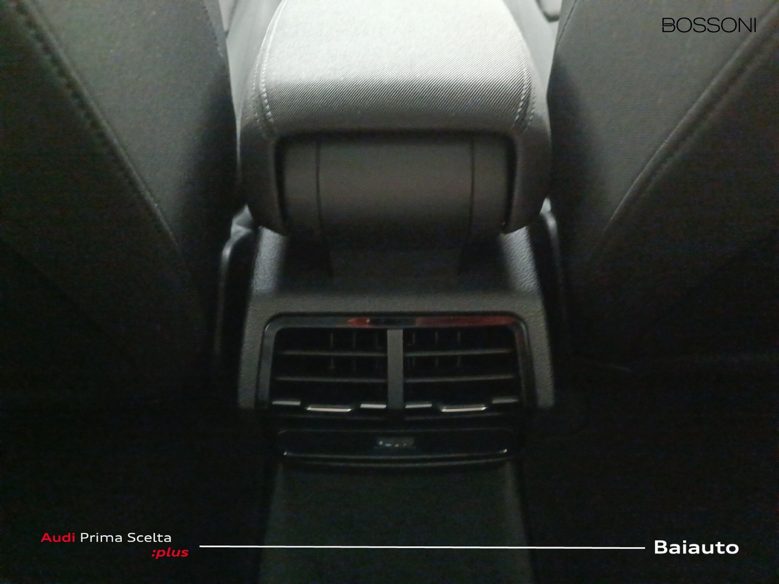 14 - Audi Q3 sportback 35 2.0 tdi s line edition s tronic