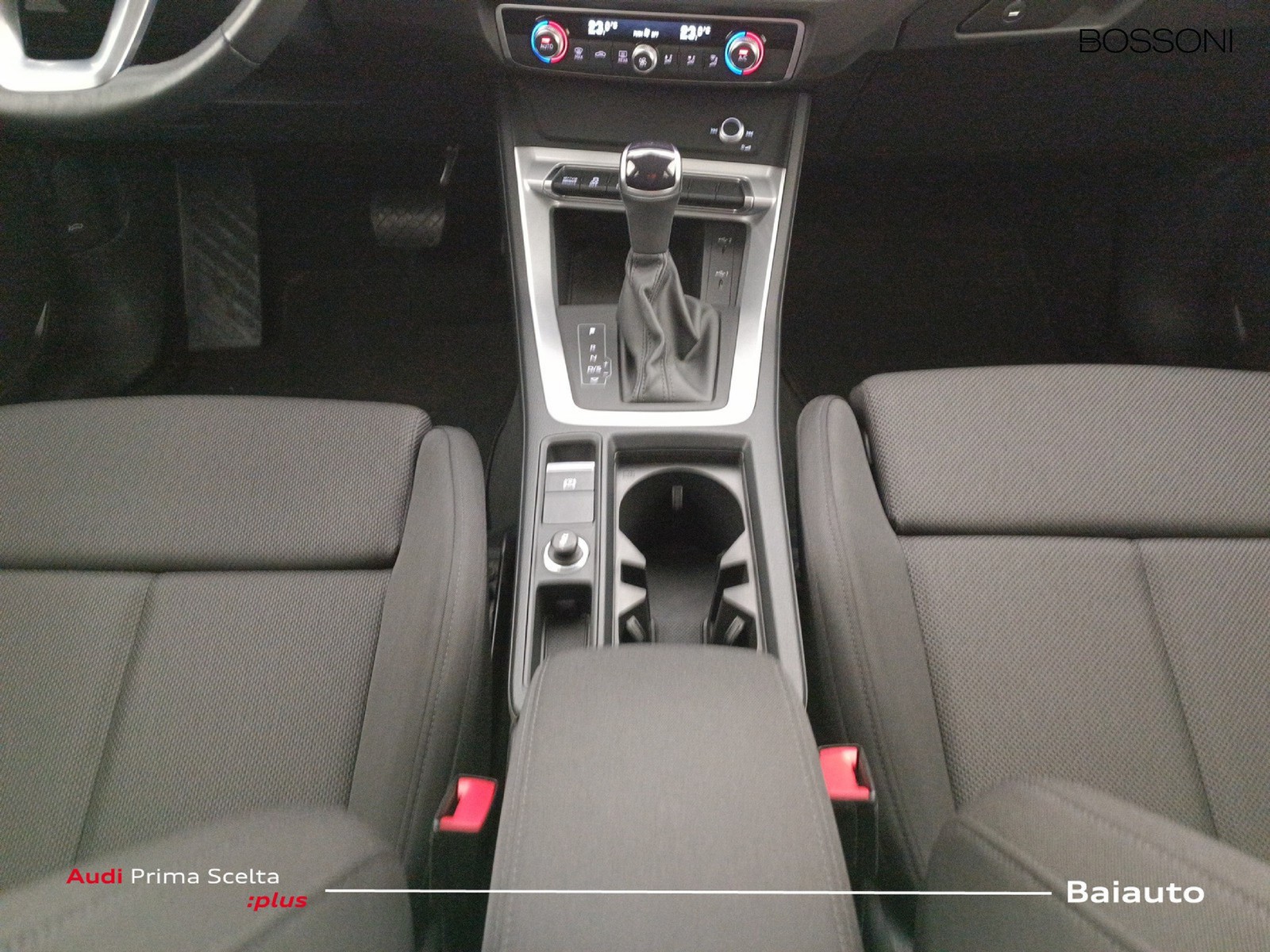 15 - Audi Q3 sportback 35 2.0 tdi s line edition s tronic