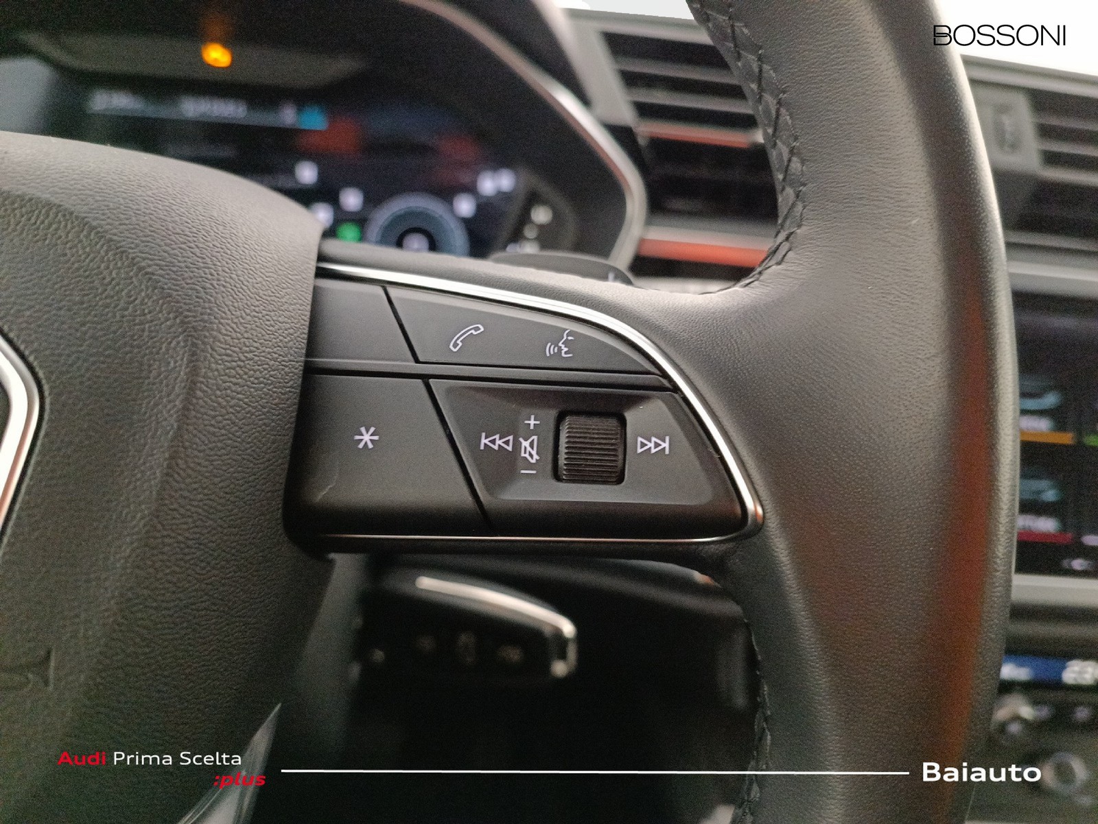 17 - Audi Q3 sportback 35 2.0 tdi s line edition s tronic