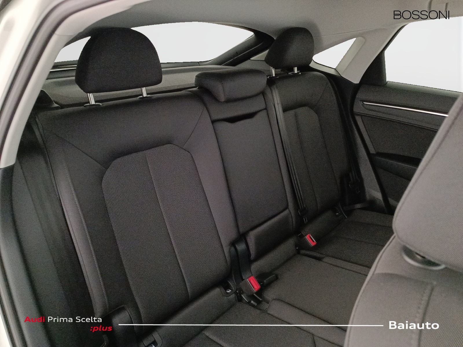 23 - Audi Q3 sportback 35 2.0 tdi s line edition s tronic