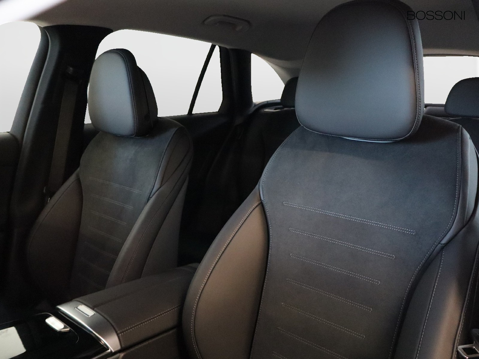 8 - Mercedes GLC suv 300 de plug in hybrid amg line advanced tech 4matic 9g-tronic