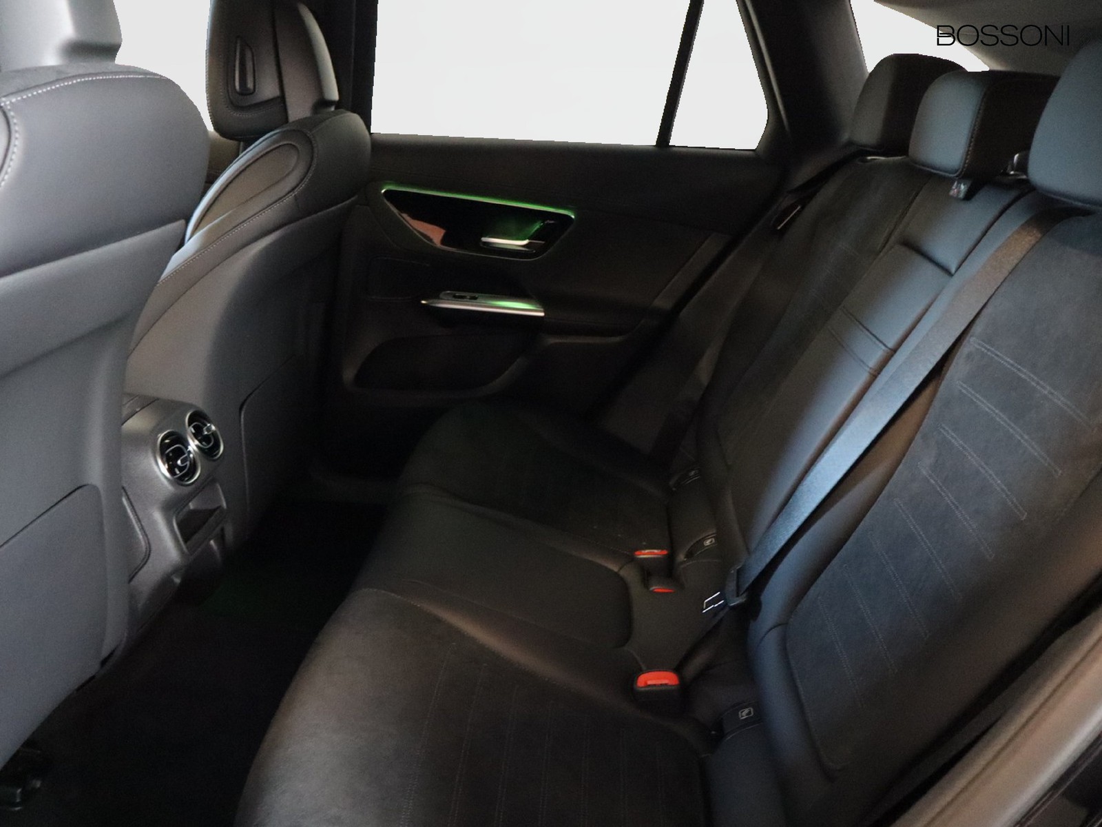 9 - Mercedes GLC suv 300 de plug in hybrid amg line advanced tech 4matic 9g-tronic