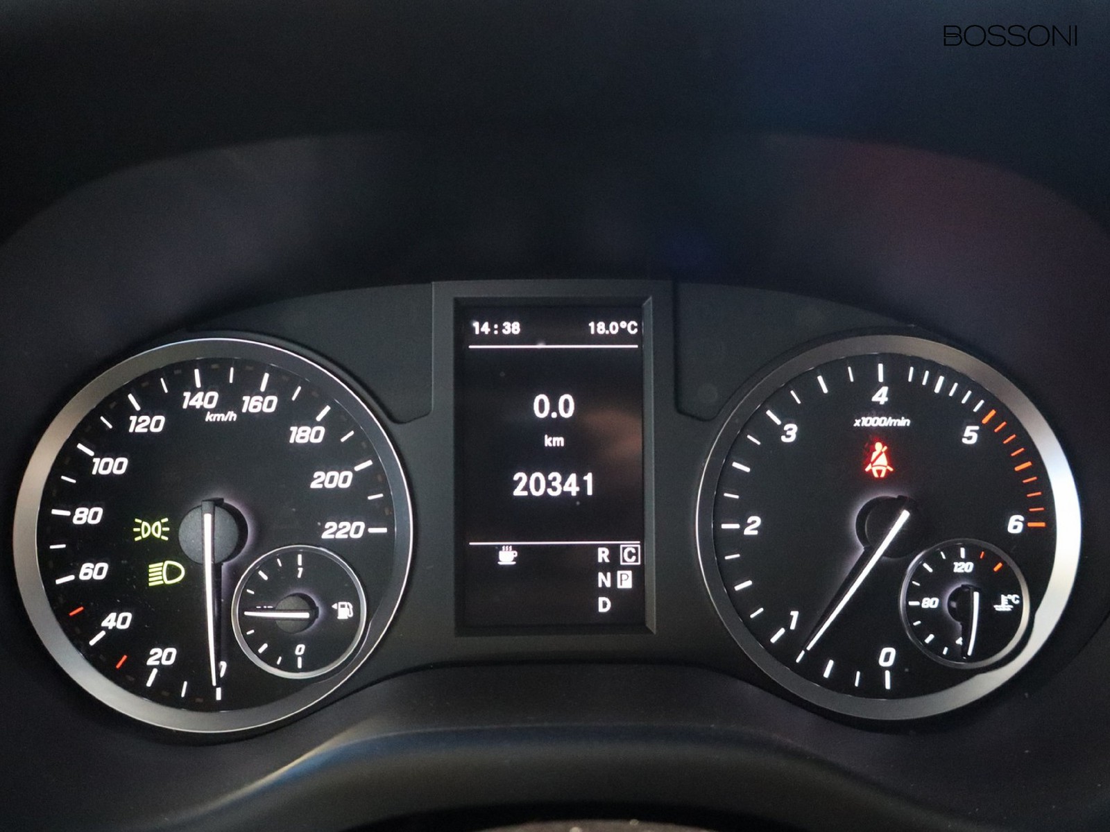 8 - Mercedes Vans Vito 114 cdi extralong tourer pro auto my20