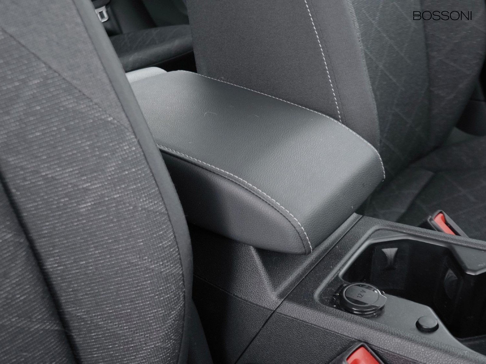 18 - Volkswagen Golf 2.0 tdi scr 115cv life dsg