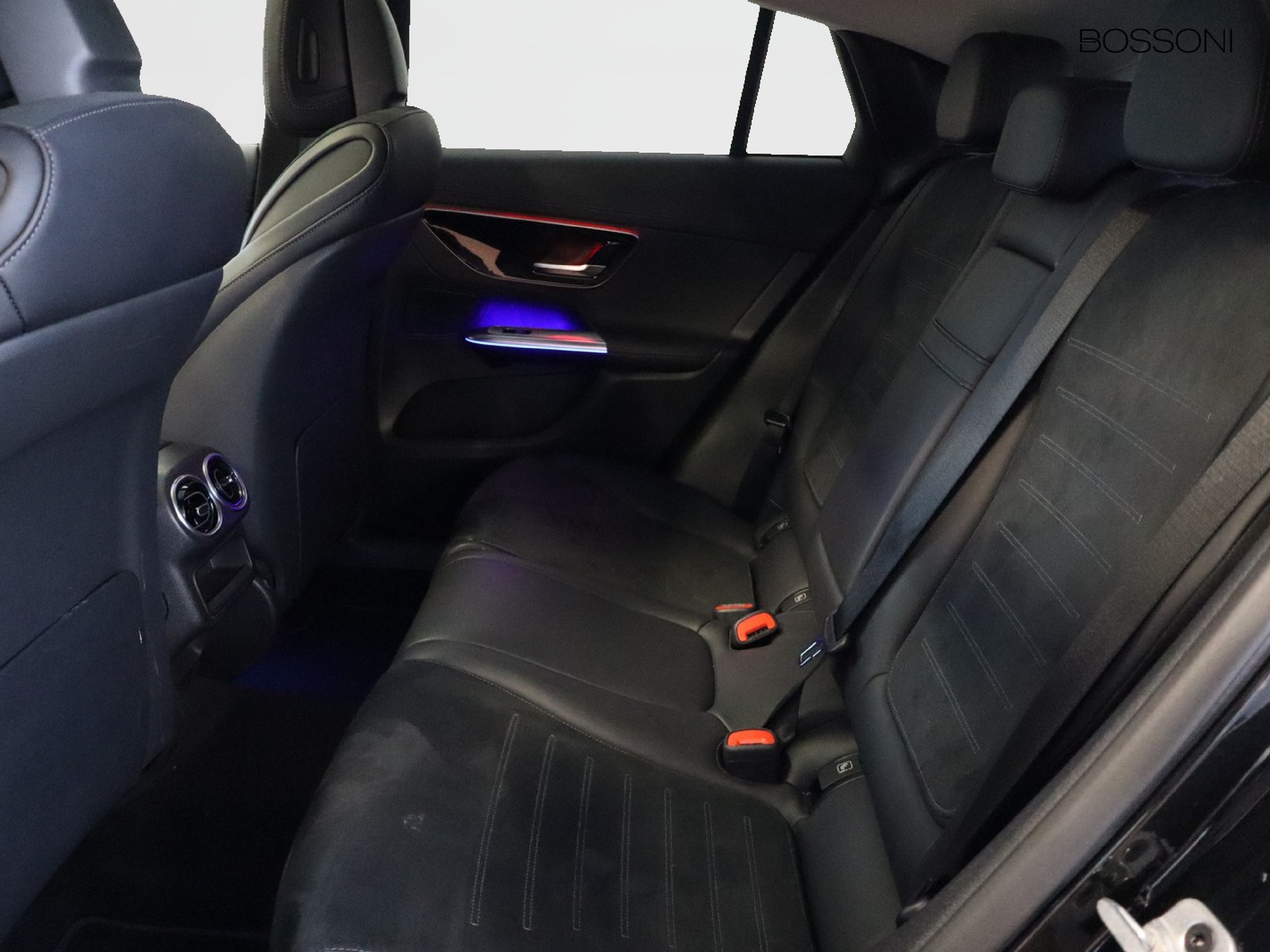 8 - Mercedes GLC coupe 220 d amg line premium 4matic 9g-tronic