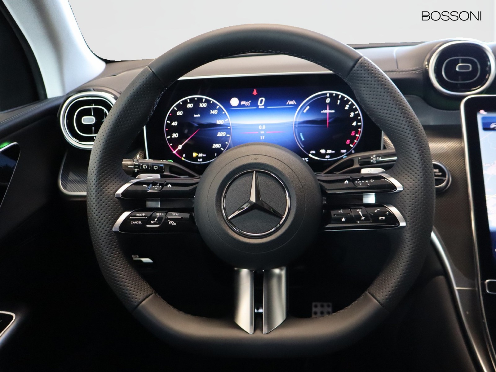 17 - Mercedes GLC suv 300 de plug in hybrid amg line advanced tech 4matic 9g-tronic