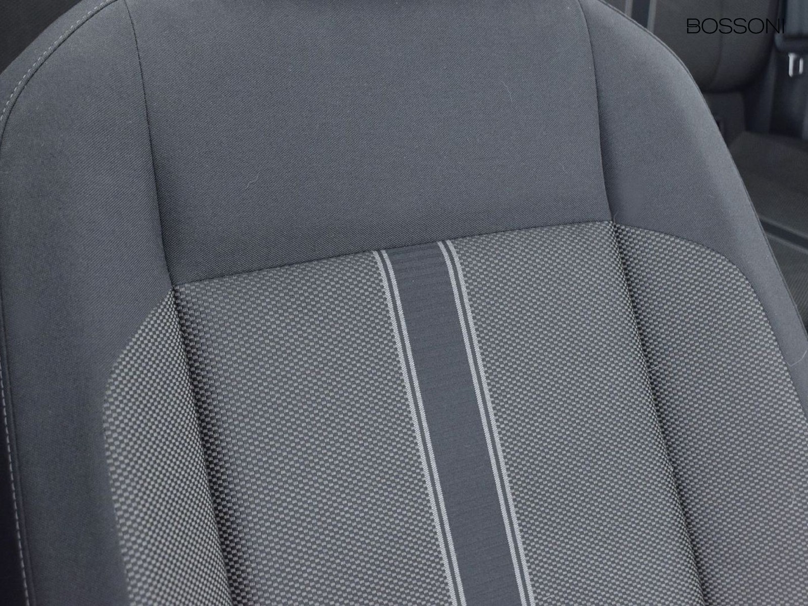 20 - Volkswagen T-Roc 1.0 tsi 110cv style