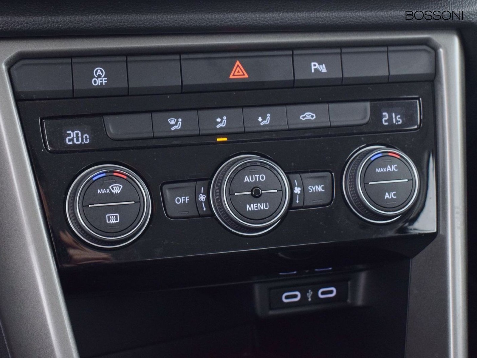 23 - Volkswagen T-Roc 1.0 tsi 110cv style