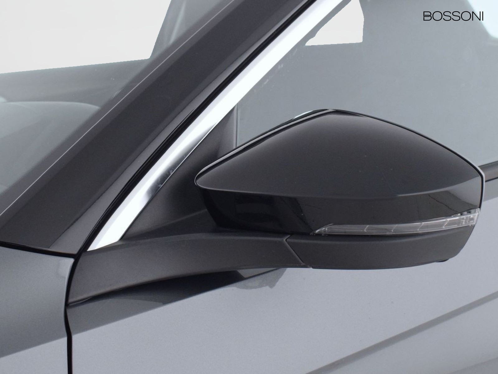 33 - Volkswagen T-Roc 1.0 tsi 110cv style