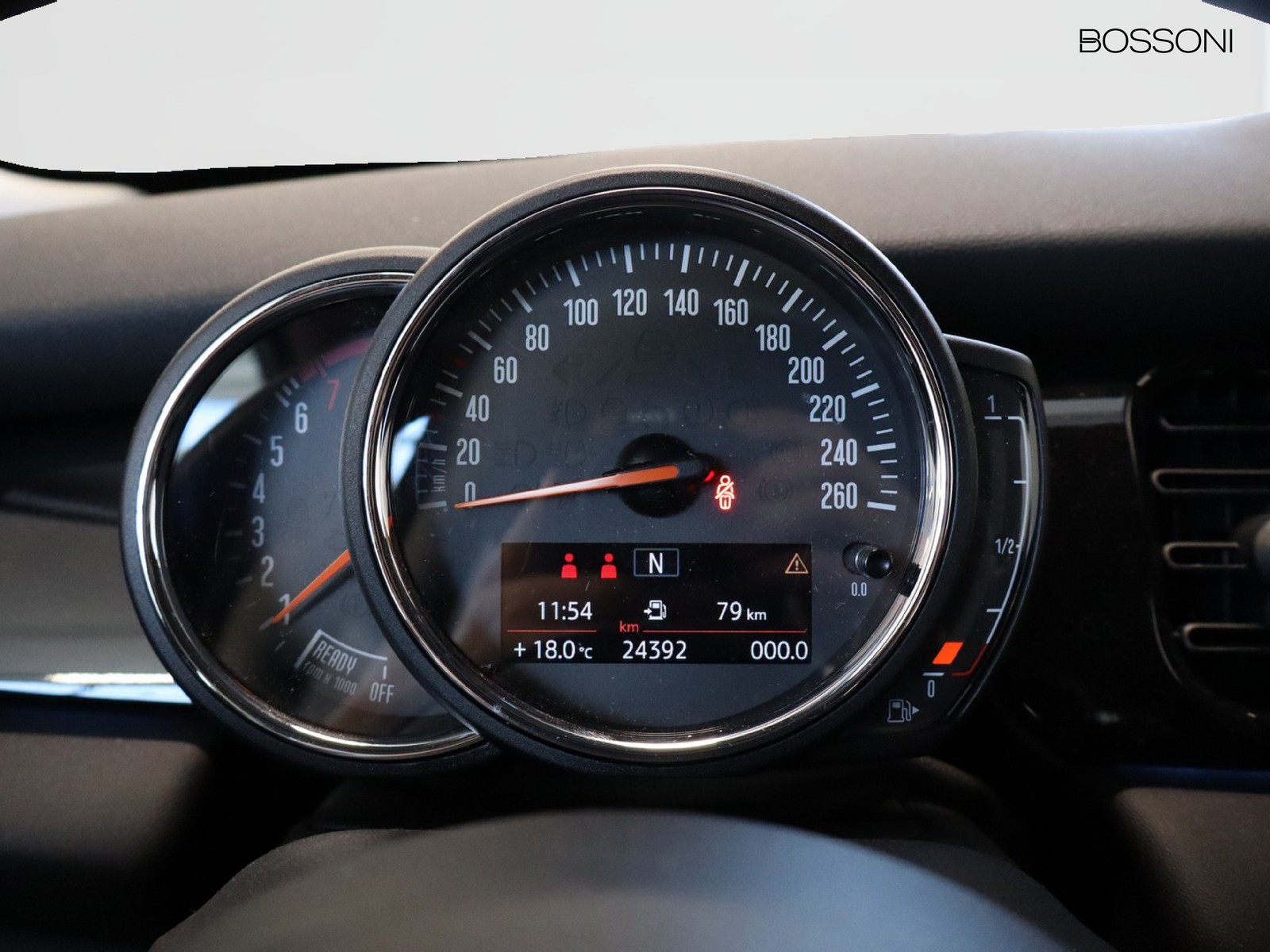 9 - Mini One 3 porte 1.5 twin power turbo 75cv essential