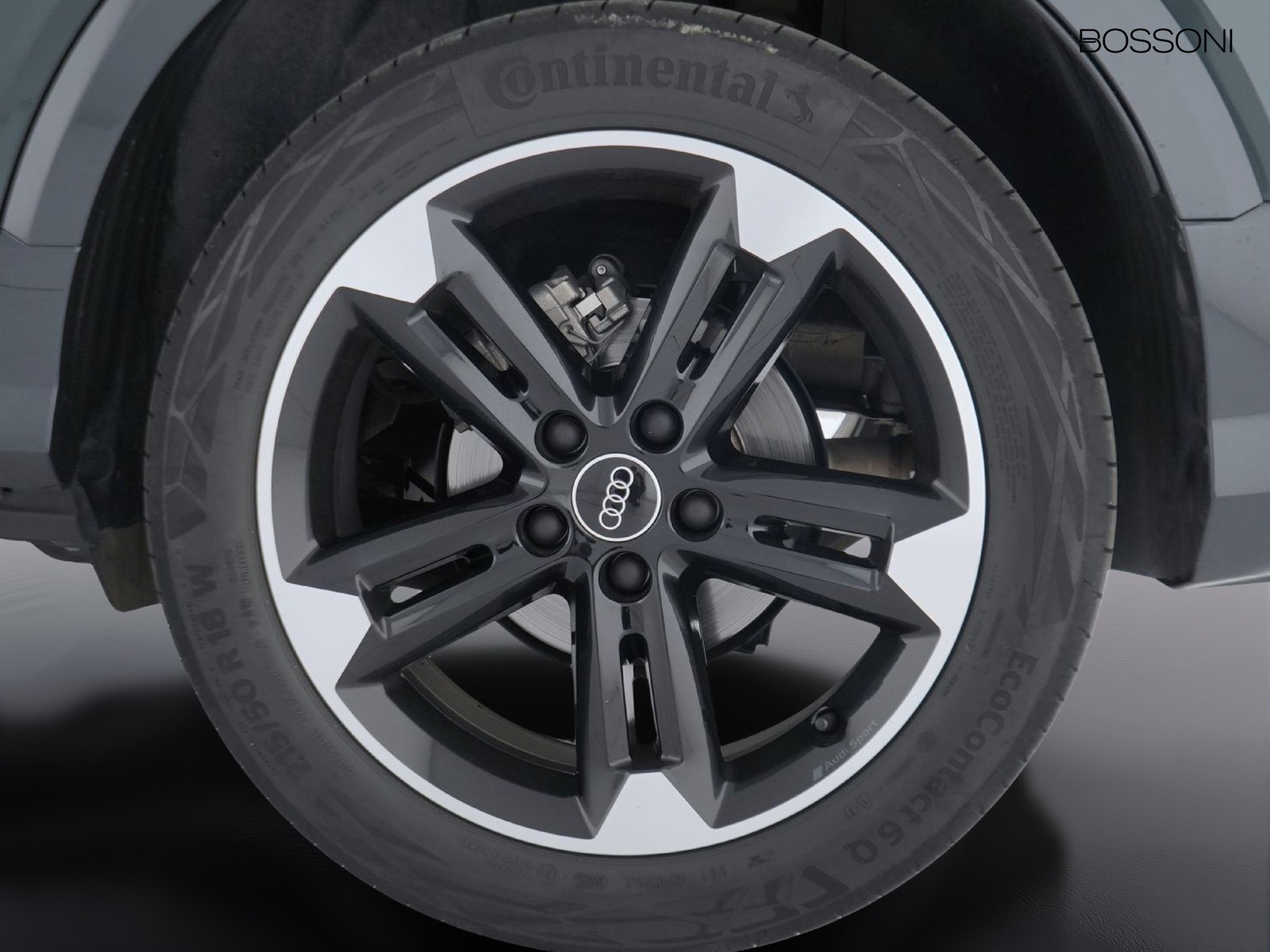 12 - Audi Q2 35 1.5 tfsi carbon edition s tronic