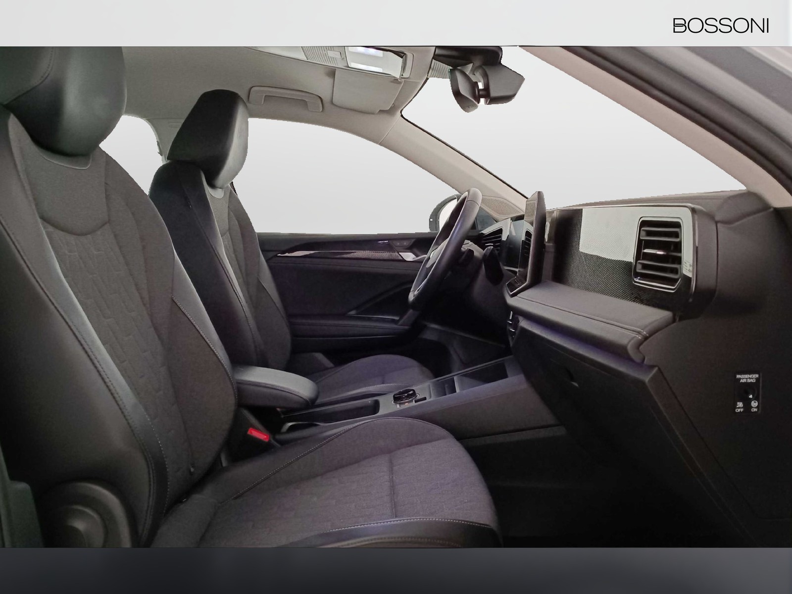 8 - Volkswagen Tiguan 2.0 tdi scr 150cv life dsg
