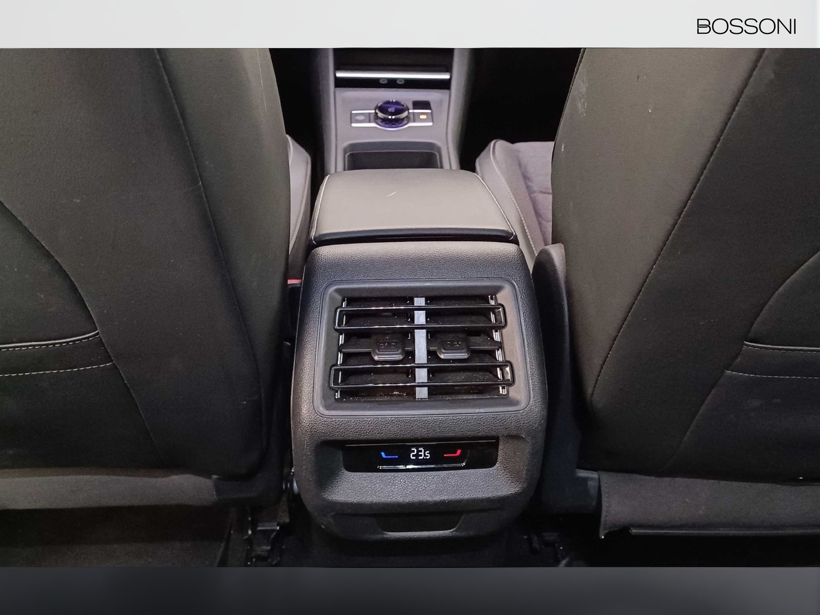34 - Volkswagen Tiguan 2.0 tdi scr 150cv life dsg