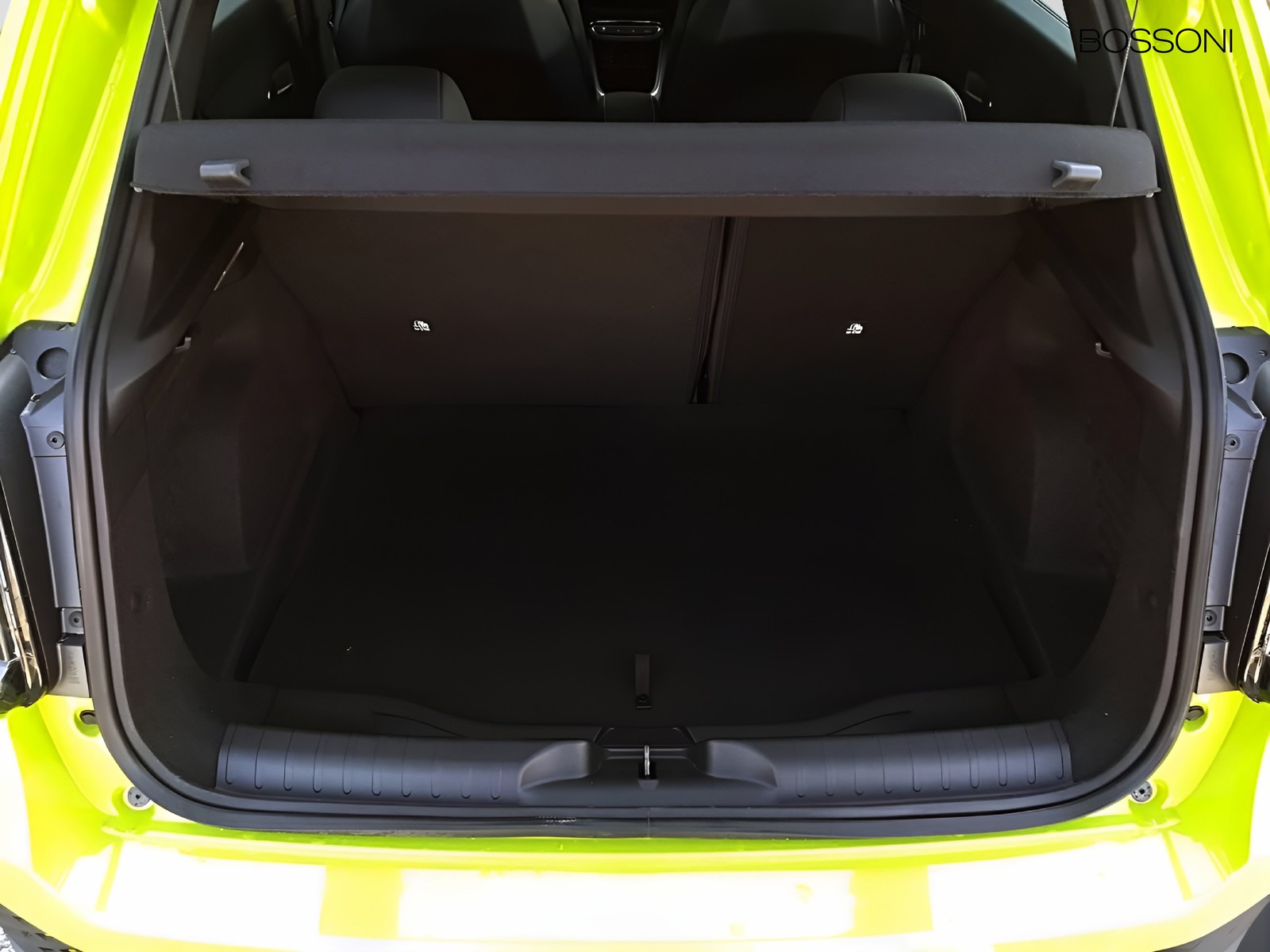 18 - Abarth 600e 54kwh turismo