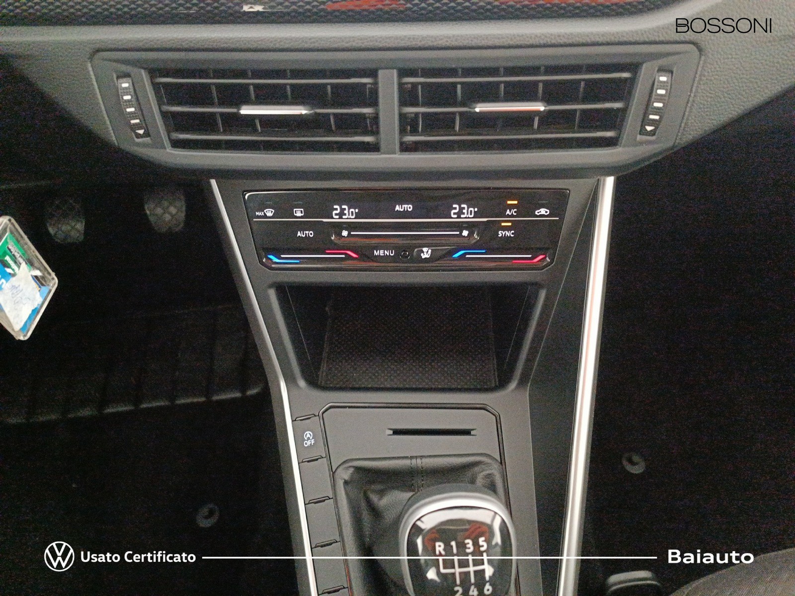 11 - Volkswagen Taigo 1.0 tsi 115cv life