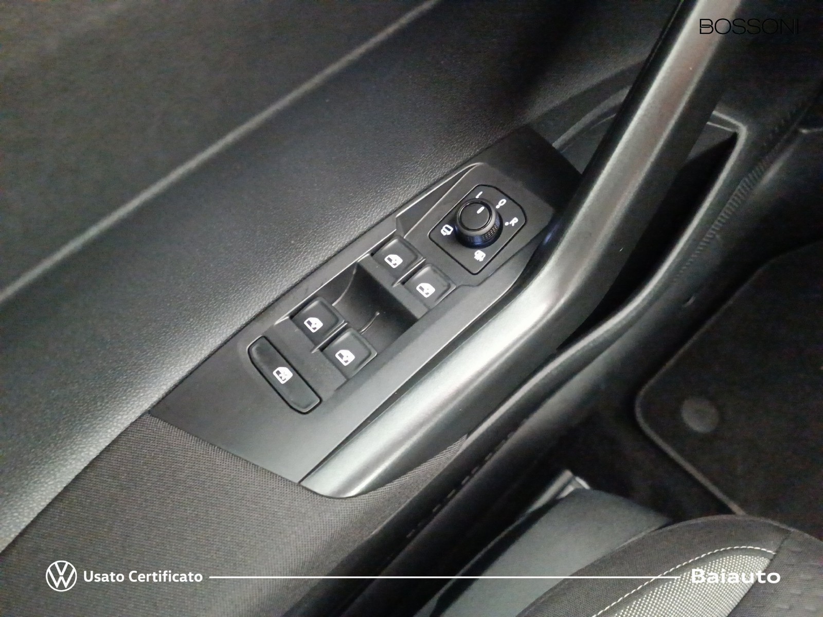 17 - Volkswagen Taigo 1.0 tsi 115cv life