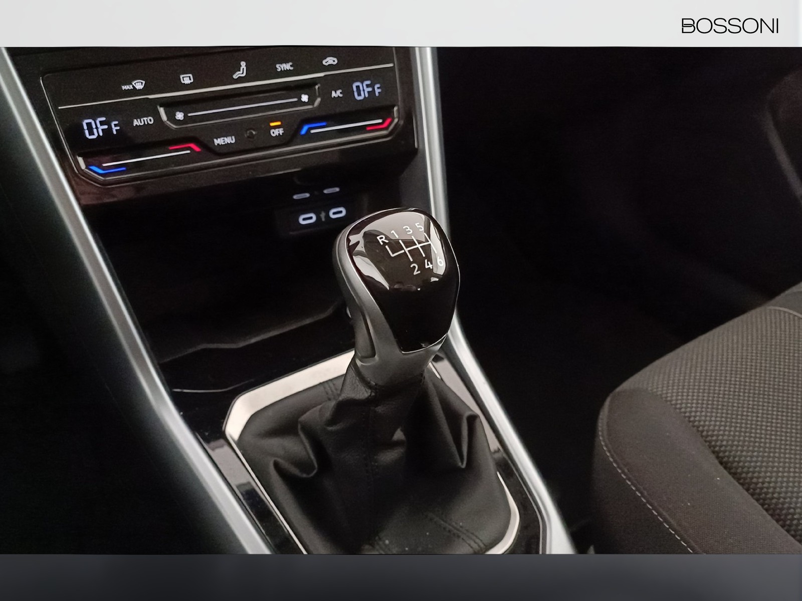 12 - Volkswagen T-Roc 2.0 tdi scr 115cv life