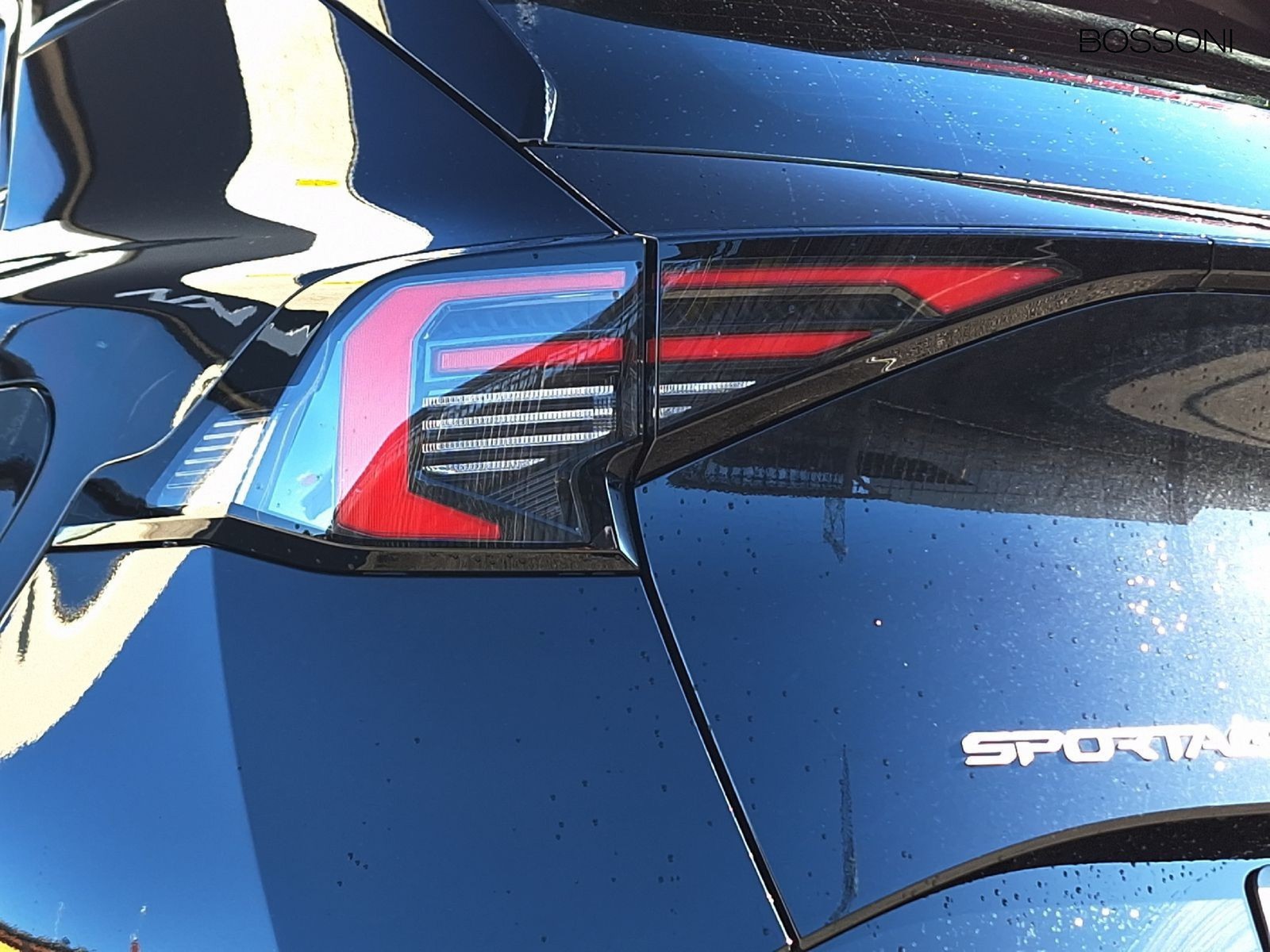 16 - Kia Sportage 1.6 t-gdi hev gt-line awd at6