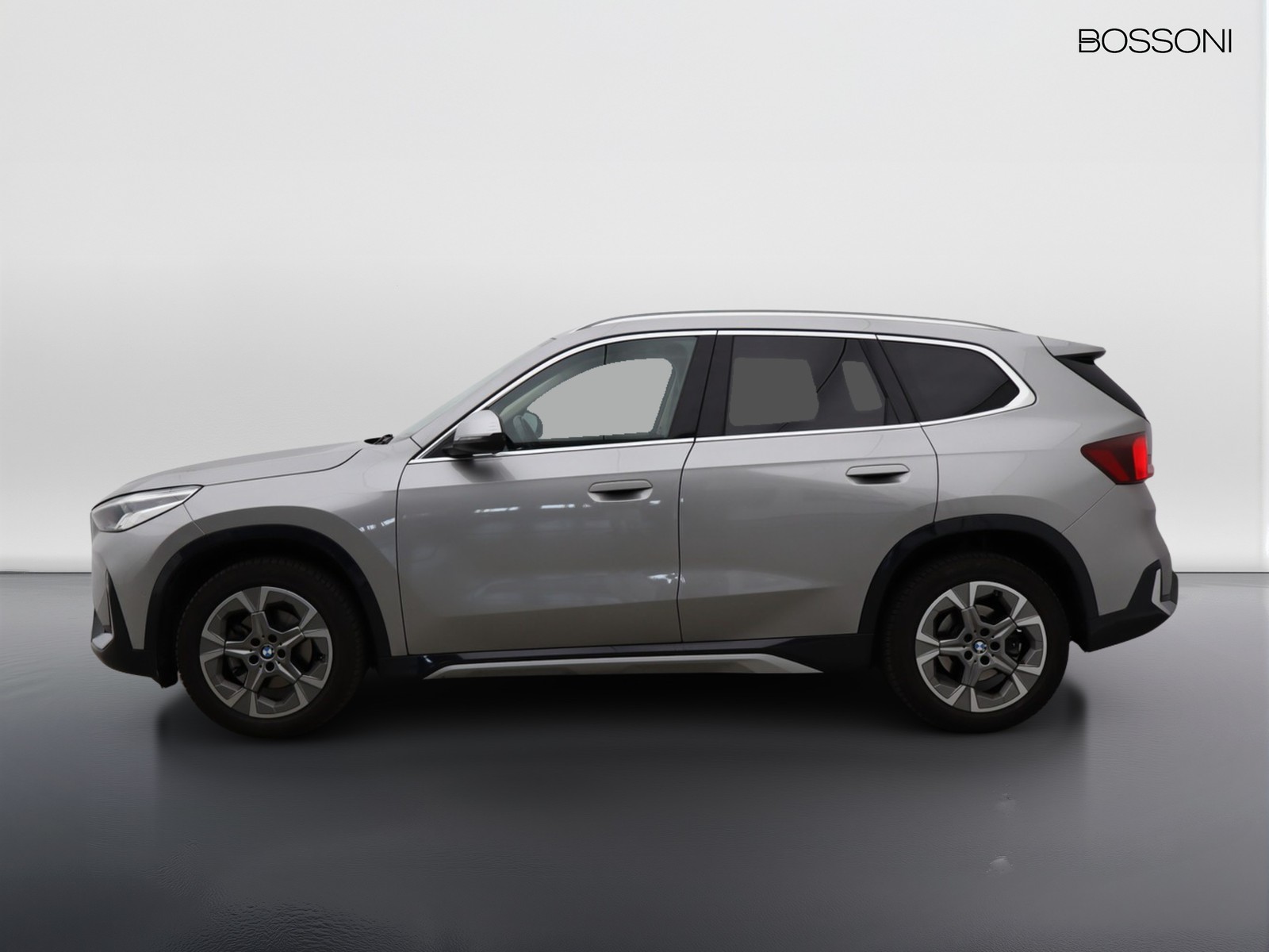 3 - BMW X1 20d mild hybrid 48v xdrive x-line dct