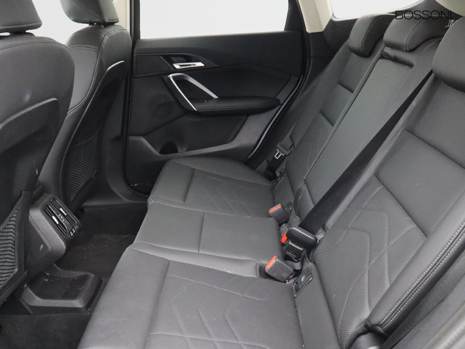 8 - BMW X1 20d mild hybrid 48v xdrive x-line dct
