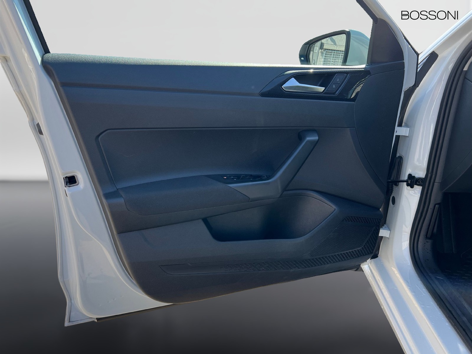 8 - Volkswagen Polo 1.0 tsi 95cv life dsg