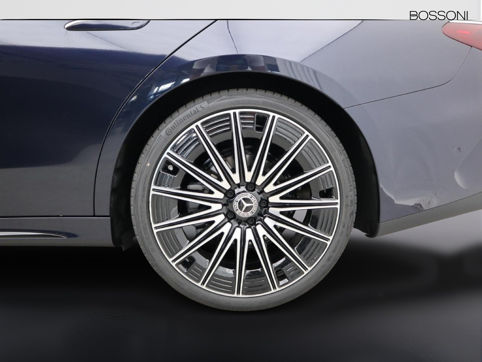 4 - Mercedes Classe E station wagon 220 d amg line premium 4matic 9g-tronic