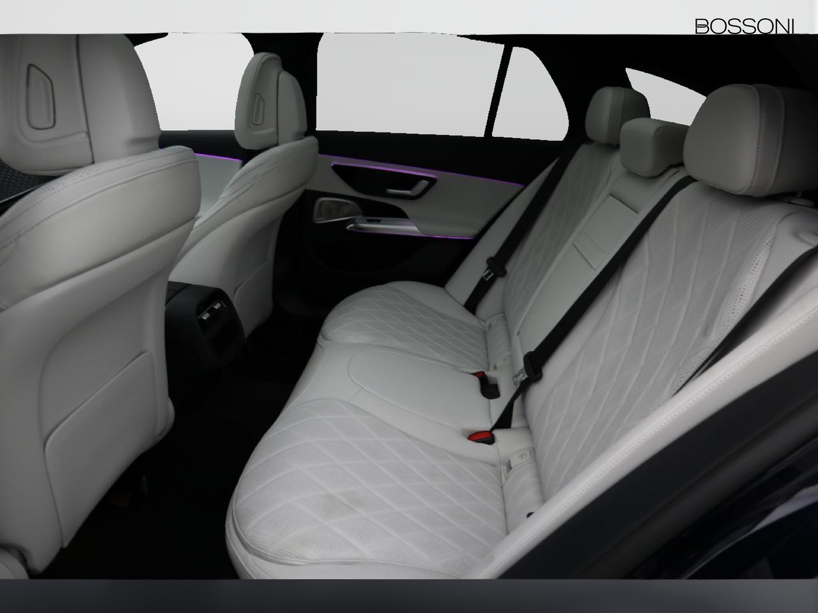 8 - Mercedes Classe E station wagon 220 d amg line premium 4matic 9g-tronic